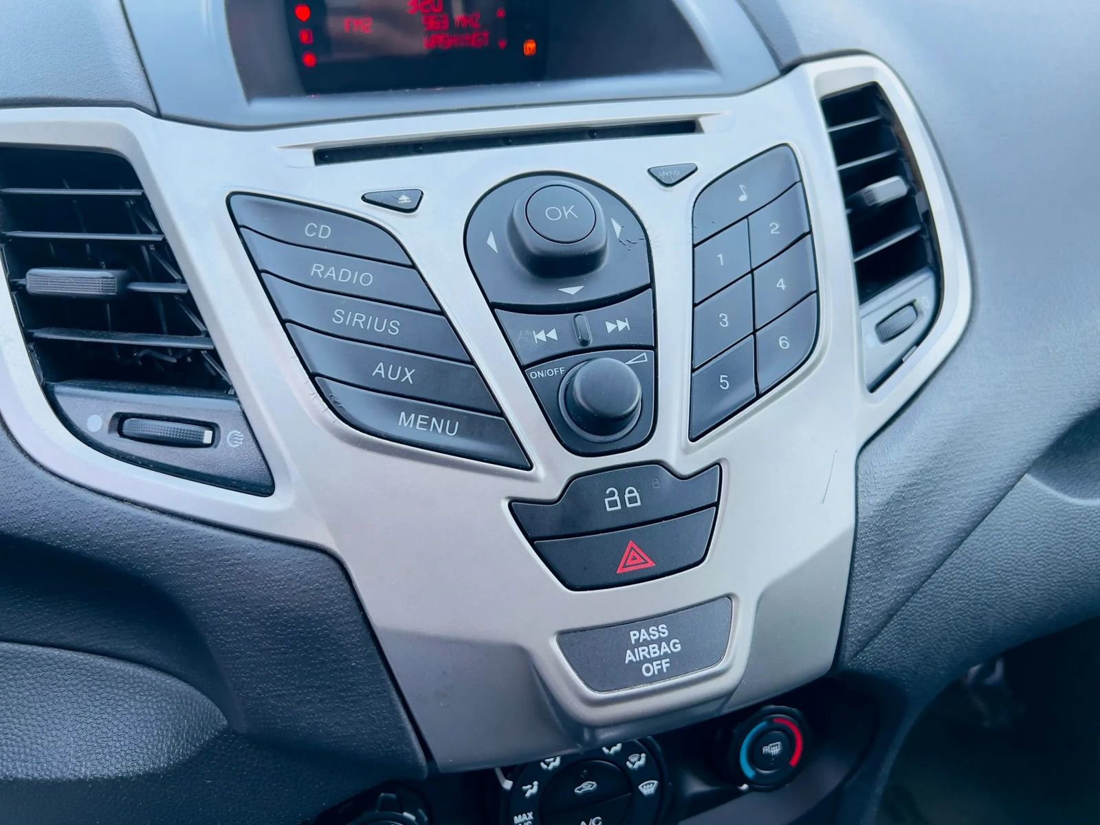 Used 2011 Ford Fiesta SE w/ 202A Rapid Spec Order Code image 30