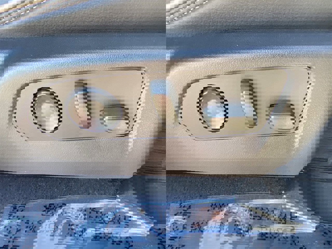 Used 2024 GMC Canyon Denali image 12