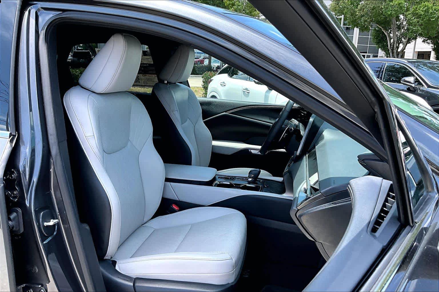 Used 2025 Lexus RX 350 Premium Plus w/ Convenience Package FWD image 9