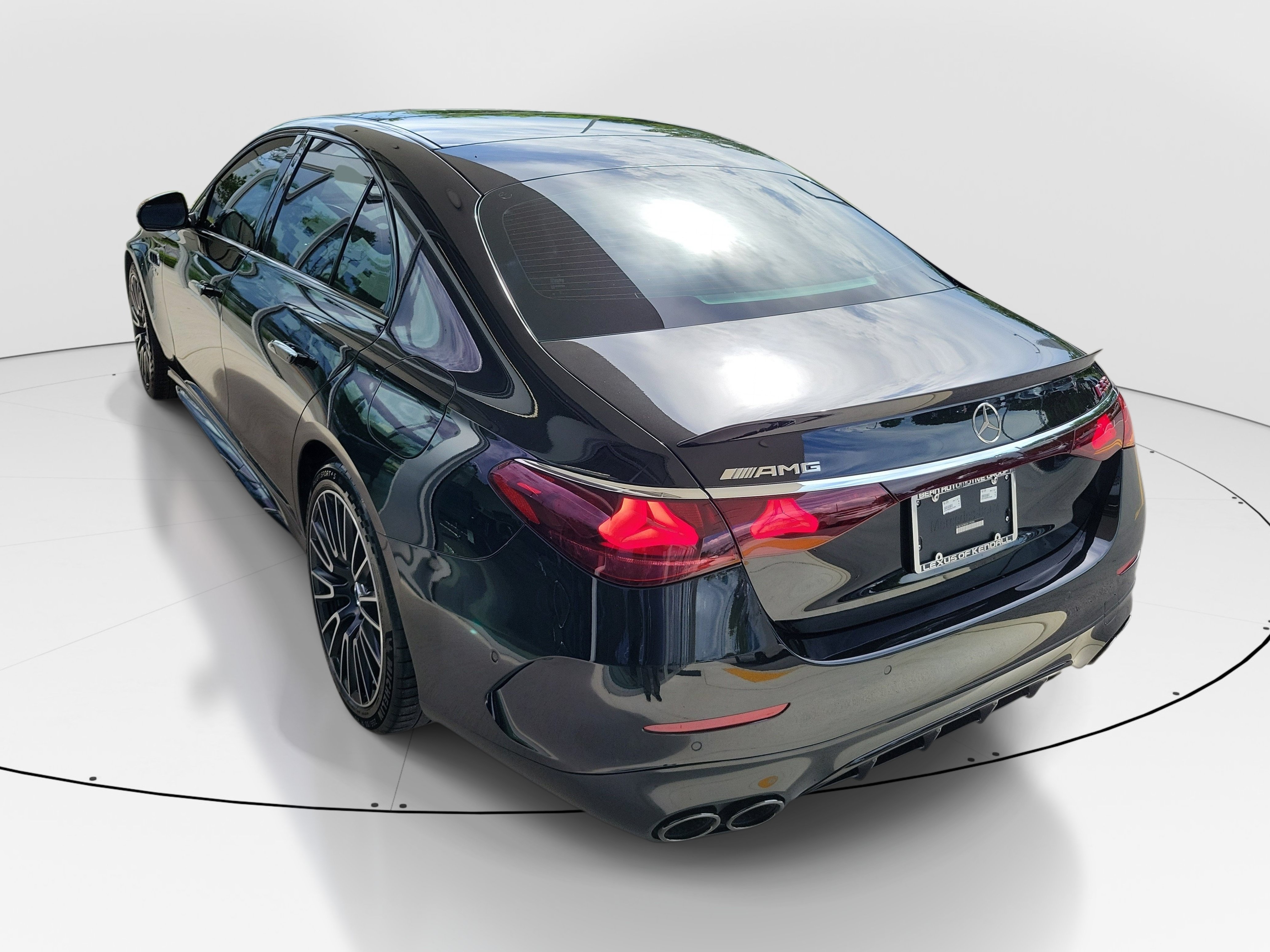 Used 2025 Mercedes-Benz E 53 AMG e 4MATIC Sedan w/ Driver Assistance Package image 4