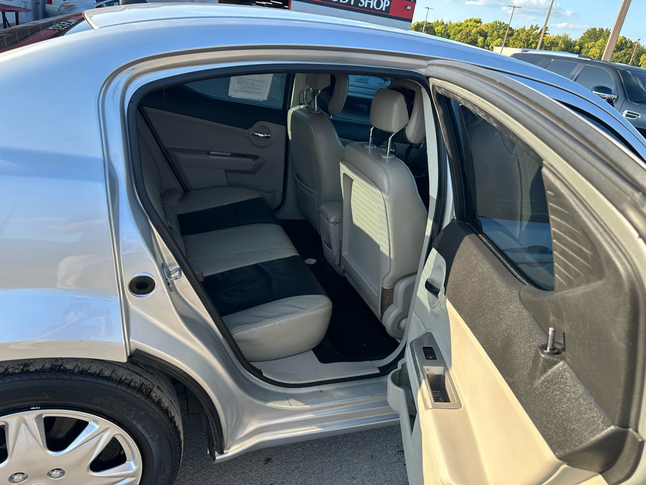 Used 2010 Dodge Avenger R/T image 12