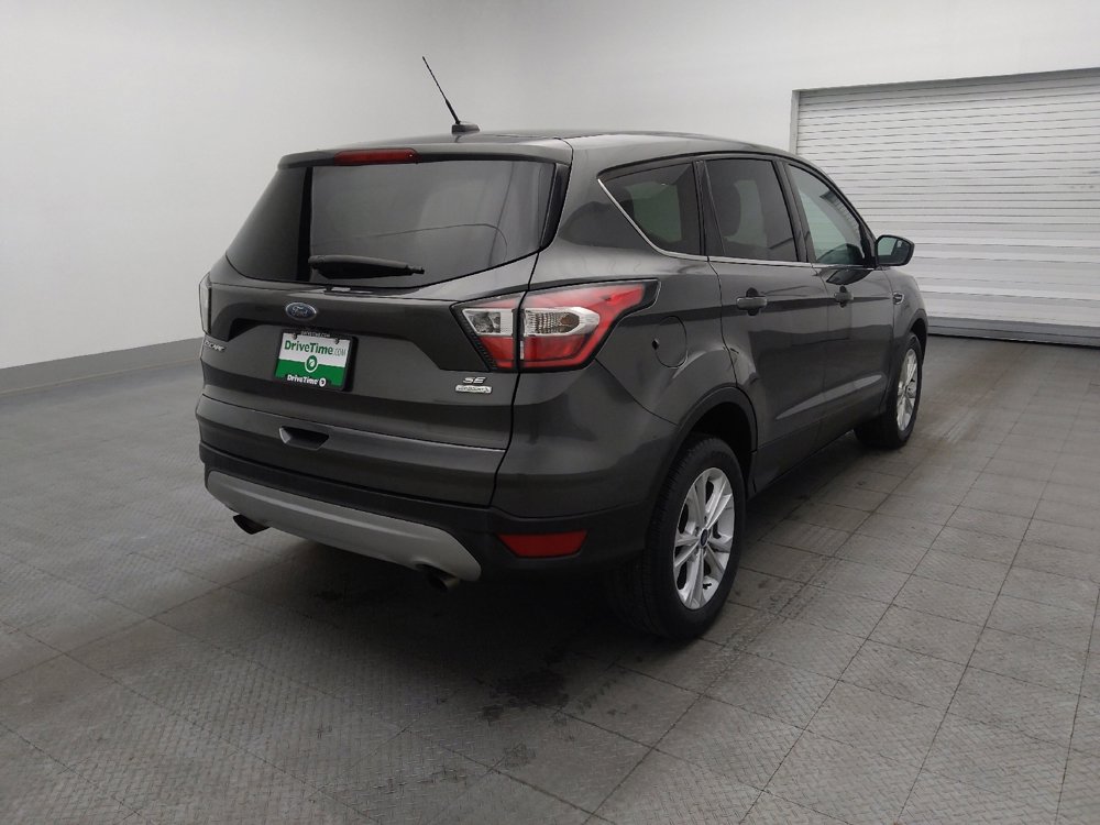 Used 2017 Ford Escape SE FWD image 9