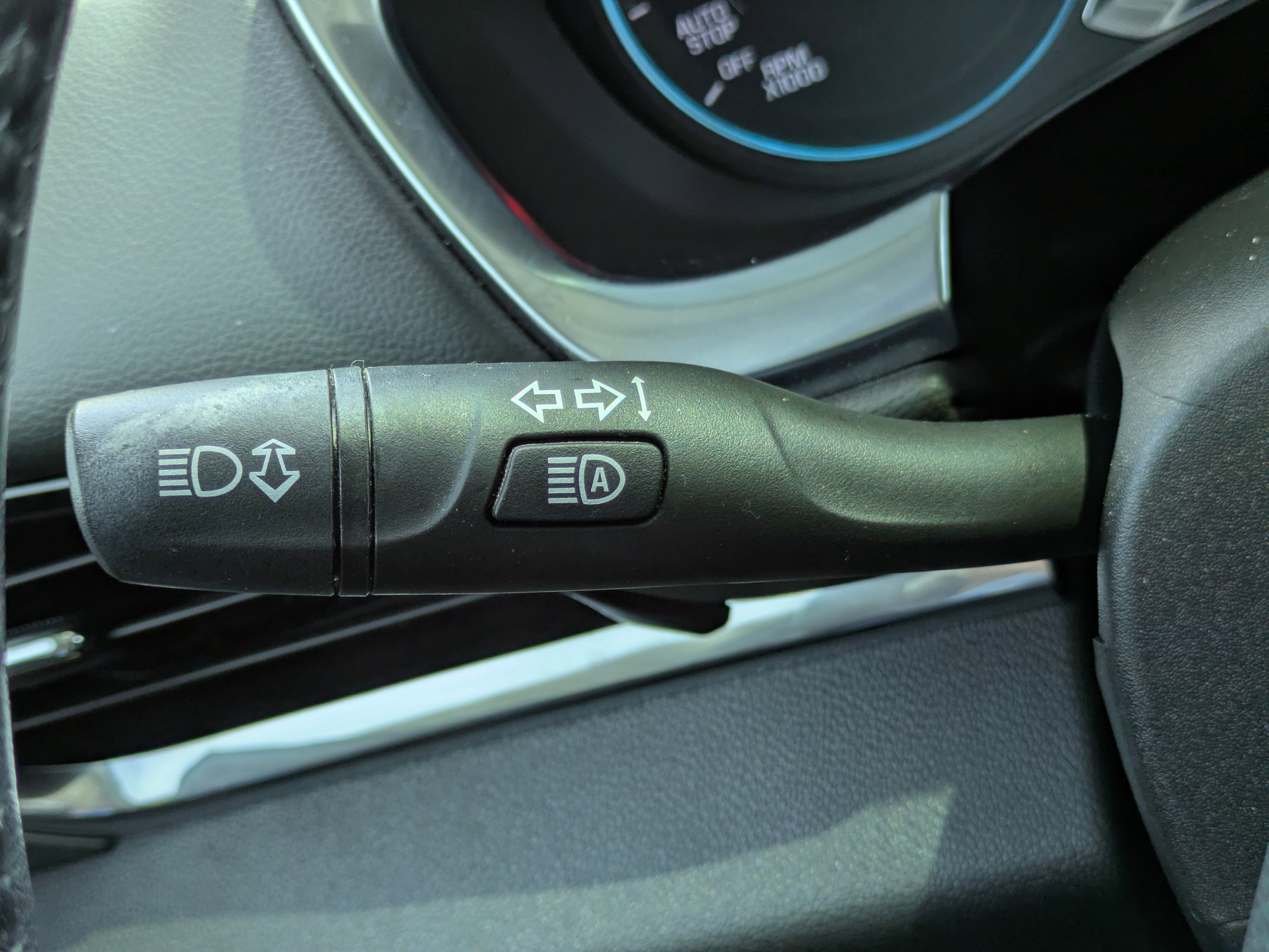 Used 2020 Chevrolet Traverse LT image 19