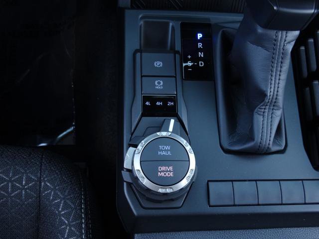 New 2026 Toyota 4Runner SR5 AWD/4WD image 25