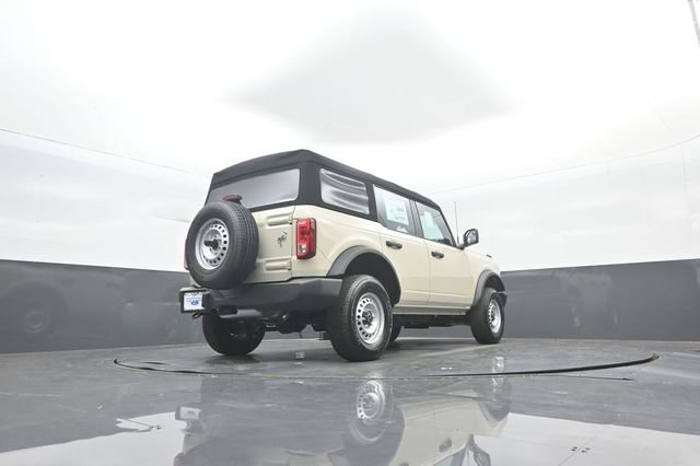 New 2025 Ford Bronco 4-Door image 32