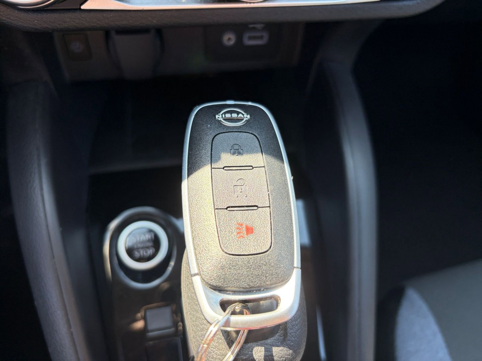 Used 2025 Nissan Versa SV FWD image 21