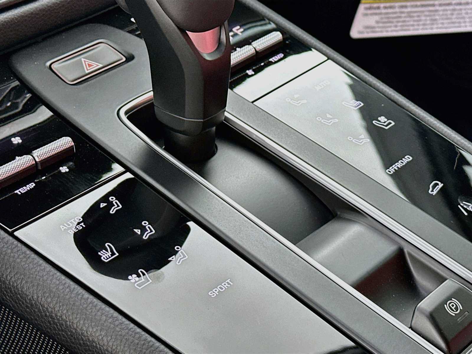 New 2026 Porsche Macan AWD/4WD image 21