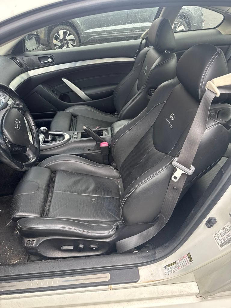 Used 2013 INFINITI G37 Sport RWD image 3