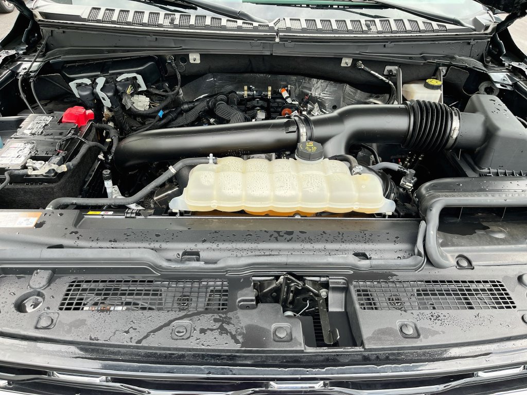 Used 2024 Ford Expedition Limited RWD image 10