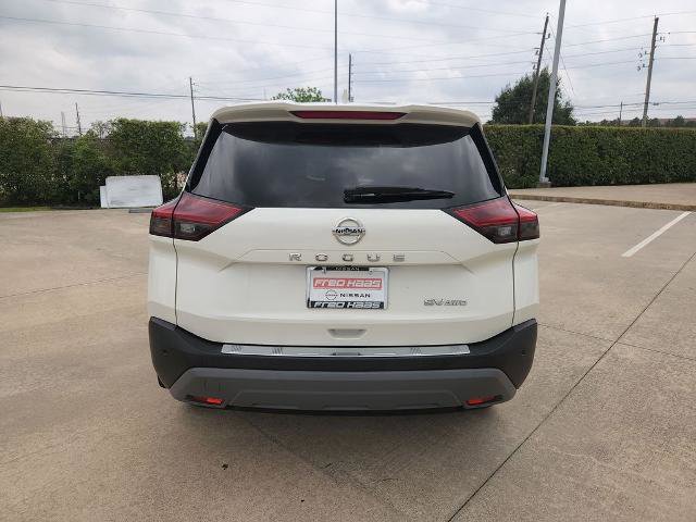Certified 2021 Nissan Rogue SV AWD/4WD image 6