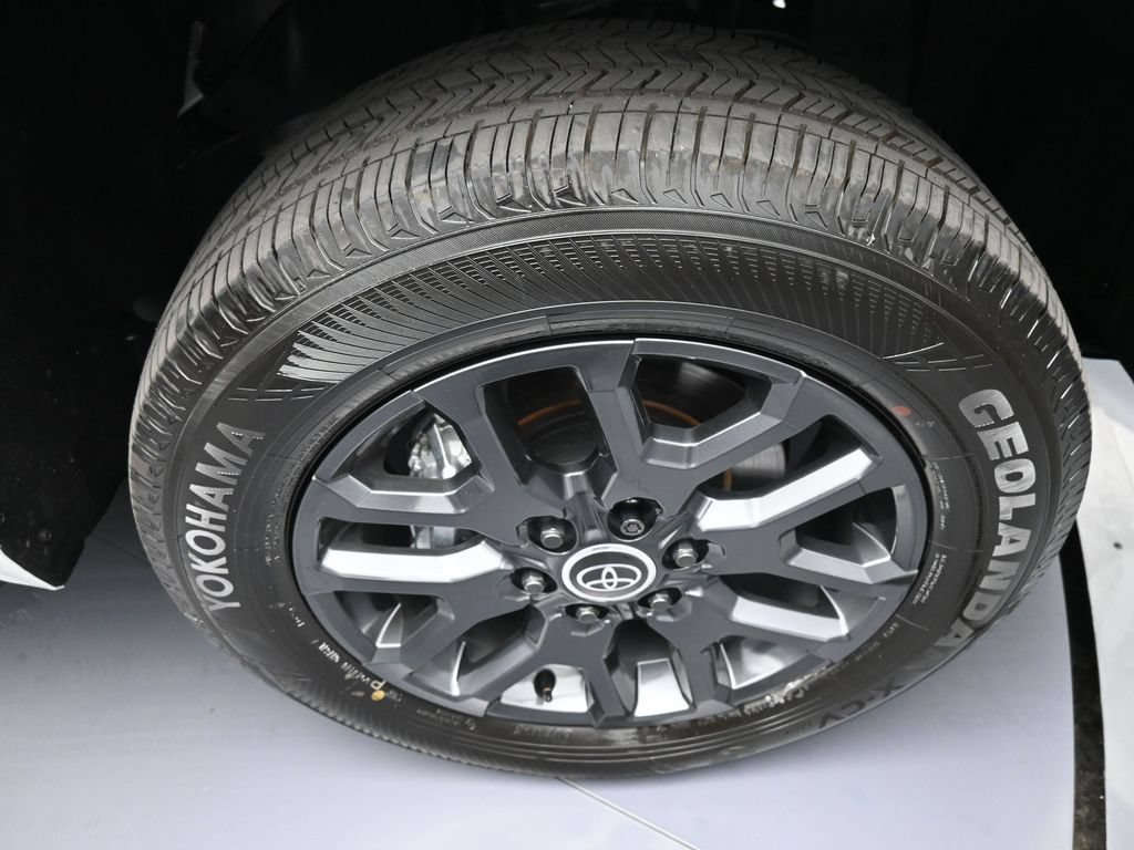 New 2024 Toyota Tundra Platinum AWD/4WD image 13
