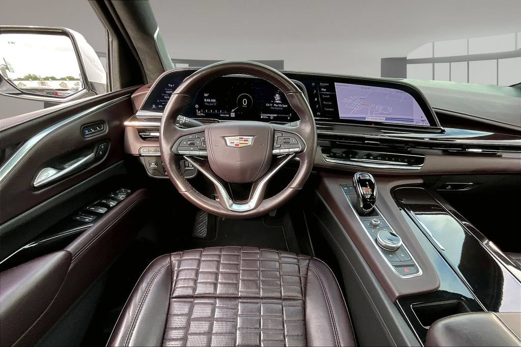 Used 2023 Cadillac Escalade Sport Platinum w/ LPO, ONYX Package AWD/4WD image 5