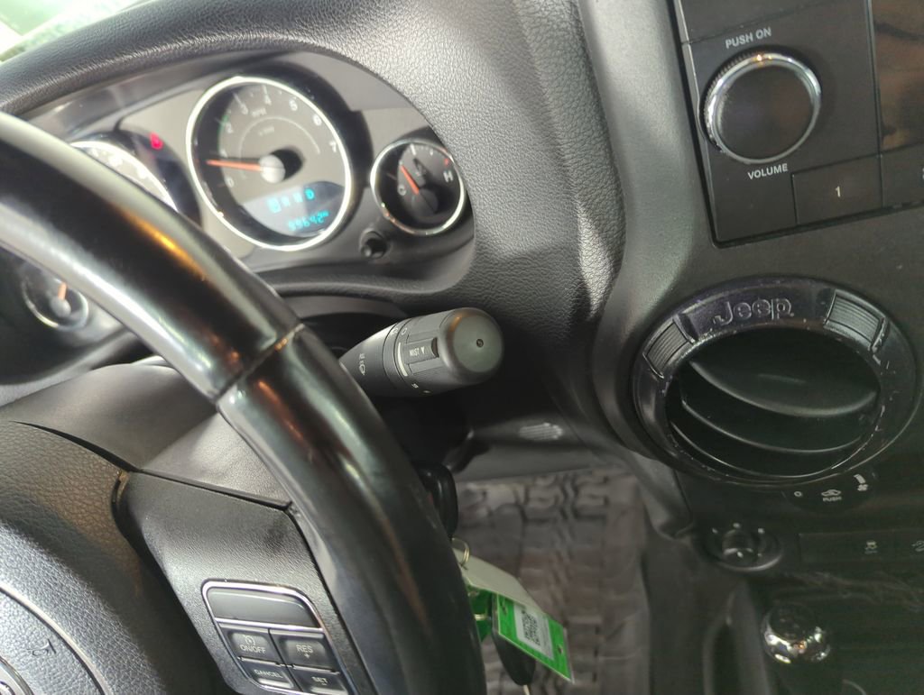 Used 2018 Jeep Wrangler Unlimited Sport S image 24
