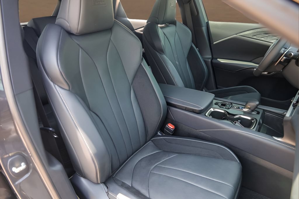 Used 2025 Lexus RX 500h F Sport w/ Convenience Package AWD/4WD image 29