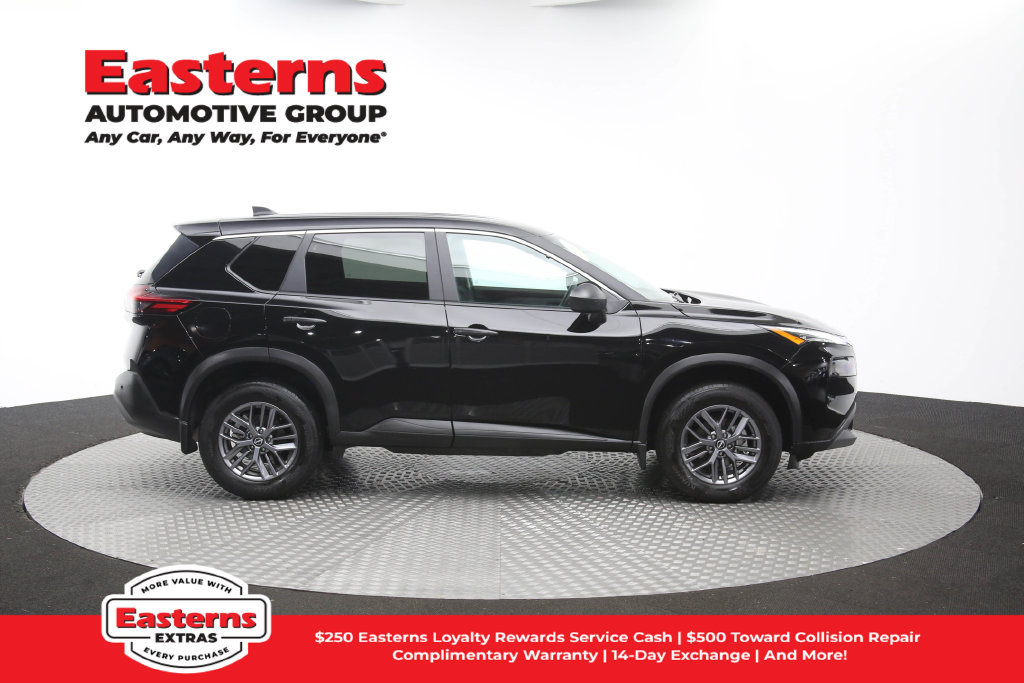 Used 2023 Nissan Rogue S AWD/4WD image 46