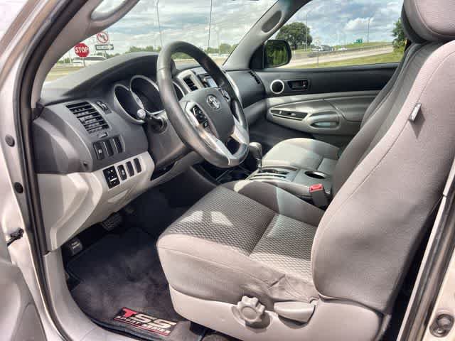 Used 2015 Toyota Tacoma PreRunner w/ SR5 Package RWD image 3