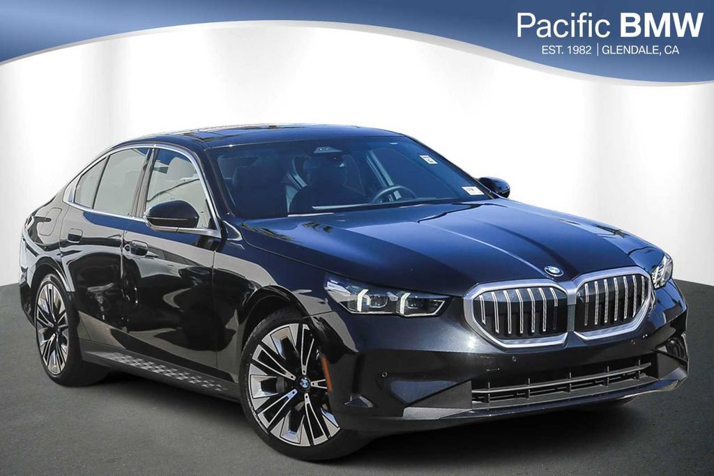 Certified 2025 BMW 530i image 1