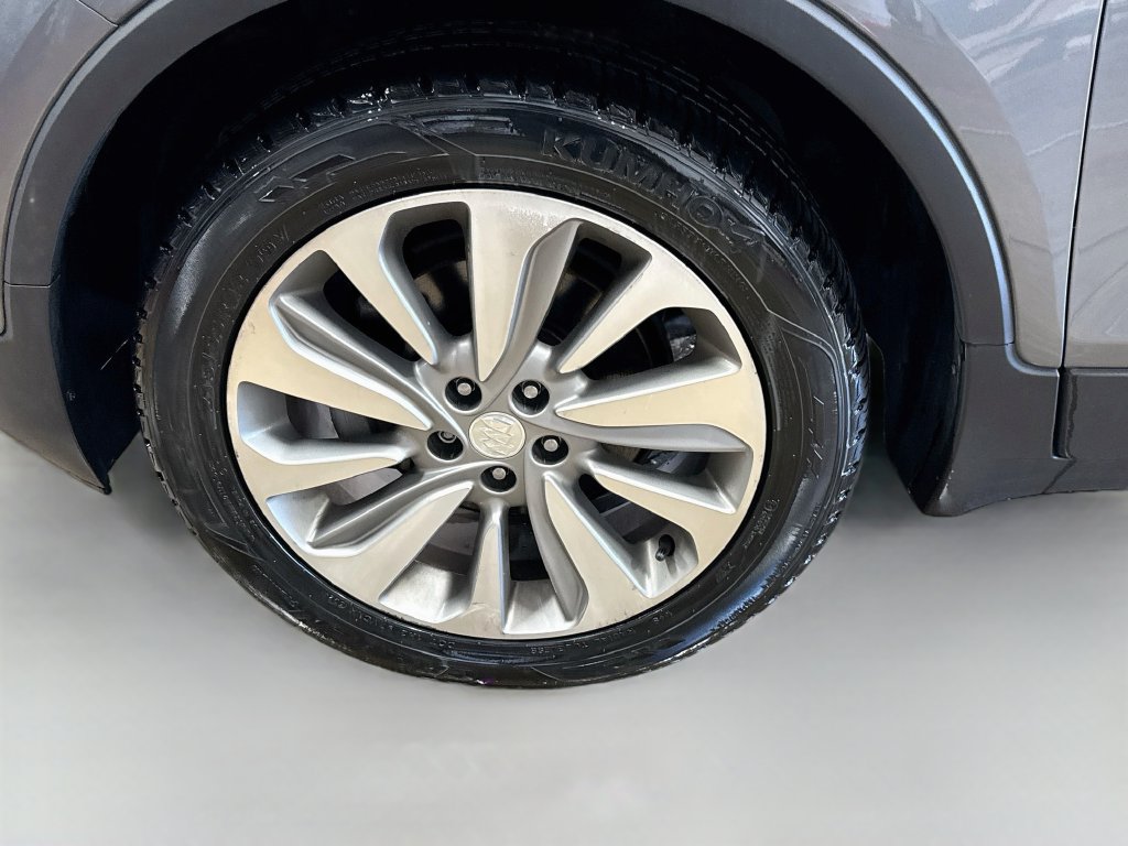 Used 2020 Buick Encore Preferred FWD image 29