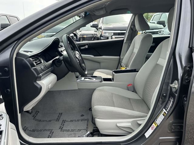 Used 2014 Toyota Camry LE FWD image 17