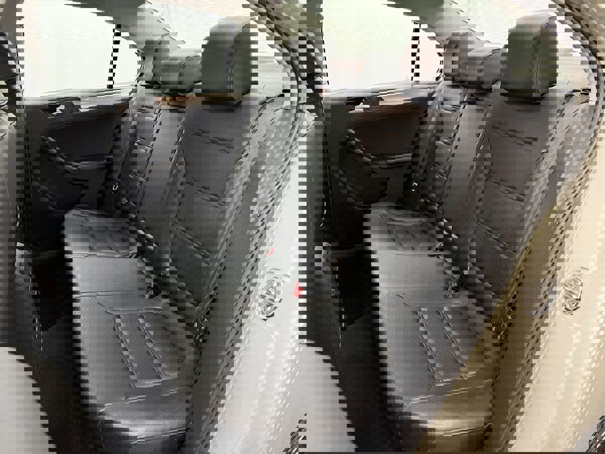 Used 2015 Volkswagen Jetta SE image 17