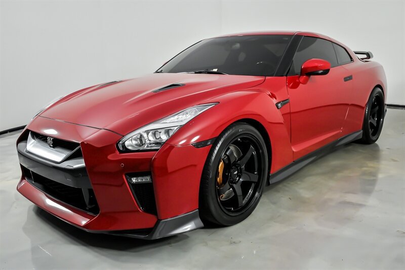 Used 2018 Nissan GT-R Premium AWD/4WD image 6