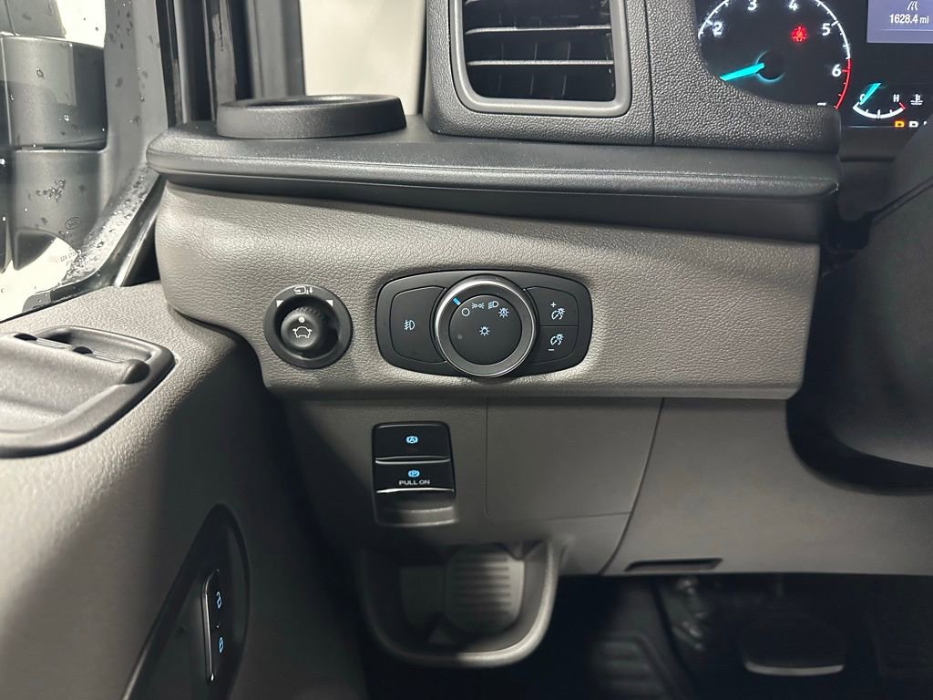 Used 2025 Ford Transit 350 XLT image 16