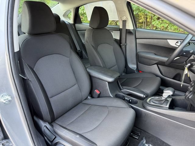 Certified 2024 Kia Forte LXS FWD image 28