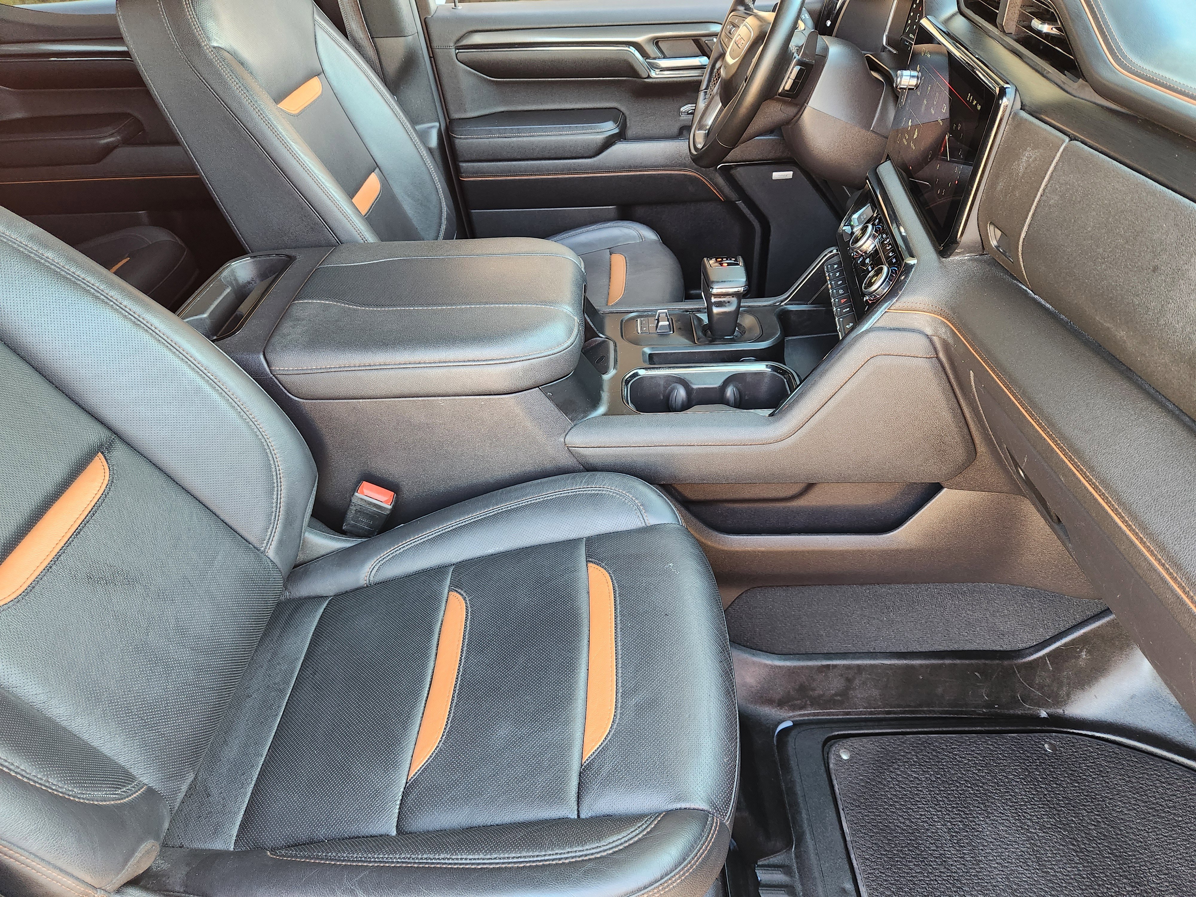 Certified 2024 GMC Sierra 1500 AT4 w/ Technology Package AWD/4WD image 14