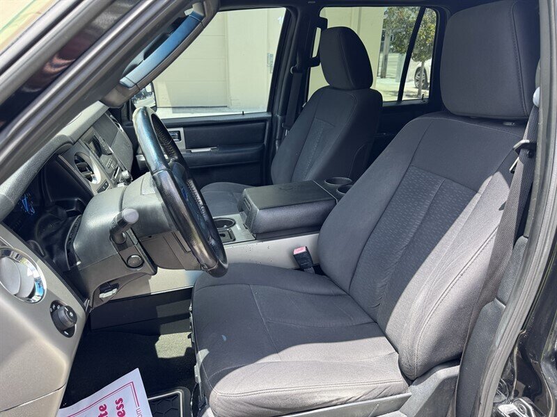 Used 2016 Ford Expedition EL XLT AWD/4WD image 12