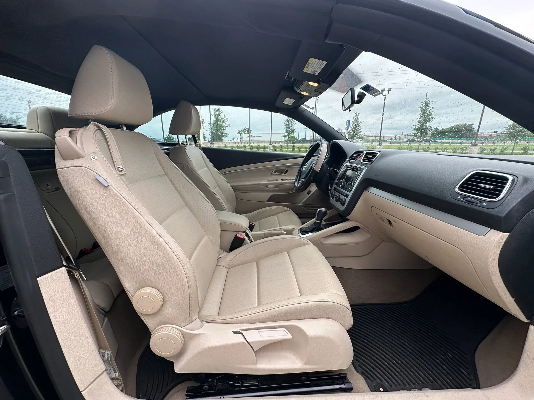 Used 2015 Volkswagen Eos Komfort FWD image 18