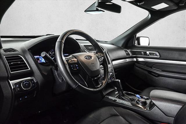Used 2018 Ford Explorer Sport w/ Equipment Group 401A image 10