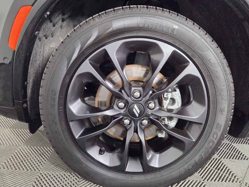 Used 2025 Dodge Durango GT AWD/4WD image 7