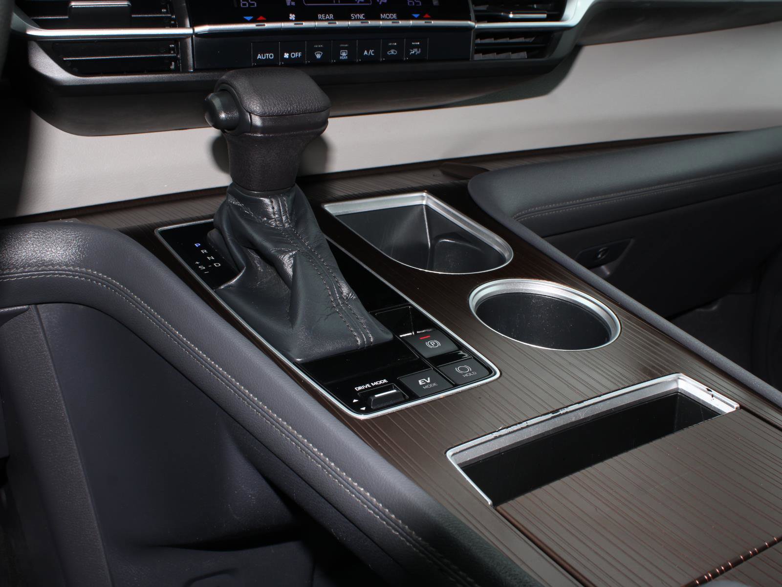 Used 2022 Toyota Sienna LE image 15