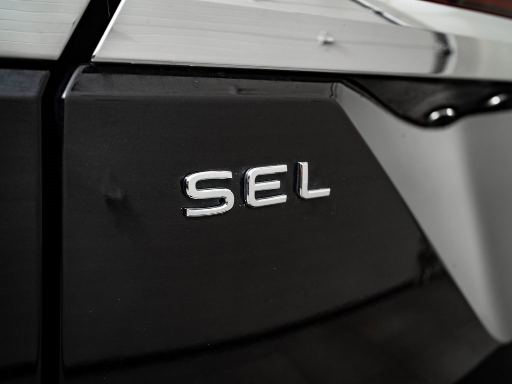 Used 2025 Volkswagen Atlas SEL Premium R-Line image 20