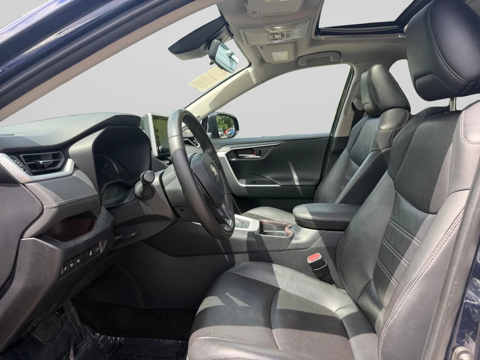 Used 2021 Toyota RAV4 Limited w/ Limited Grade Weather Package AWD/4WD image 15