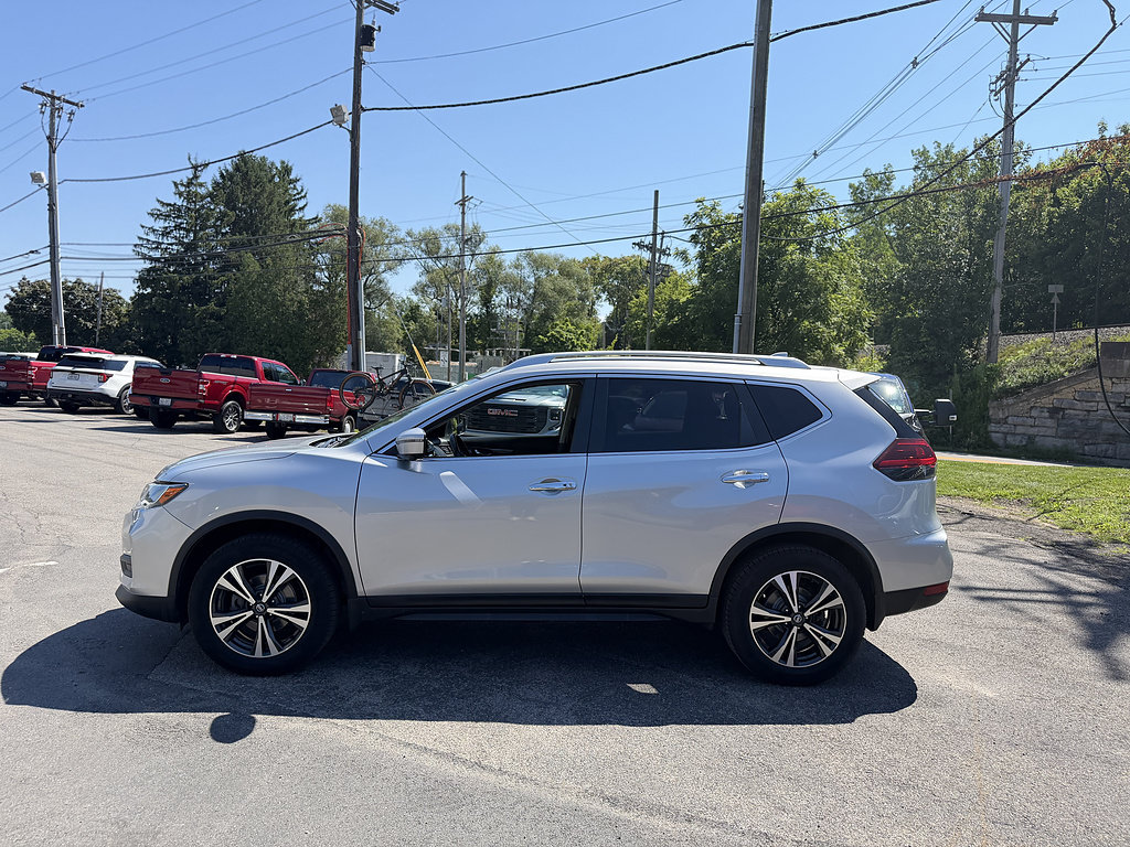Used 2019 Nissan Rogue SV w/ Premium Package AWD/4WD image 8