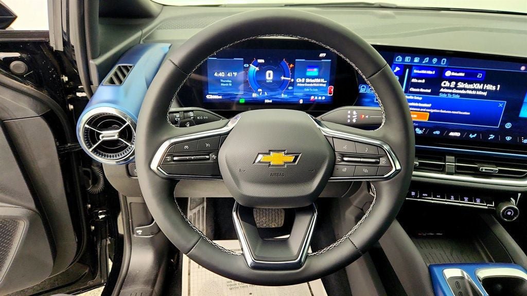 Used 2026 Chevrolet Equinox EV LT image 13