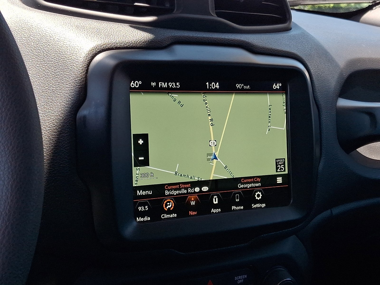 Used 2023 Jeep Renegade Latitude AWD/4WD image 17