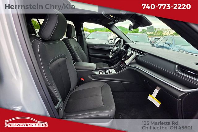 New 2026 Jeep Grand Cherokee L Laredo AWD/4WD image 30