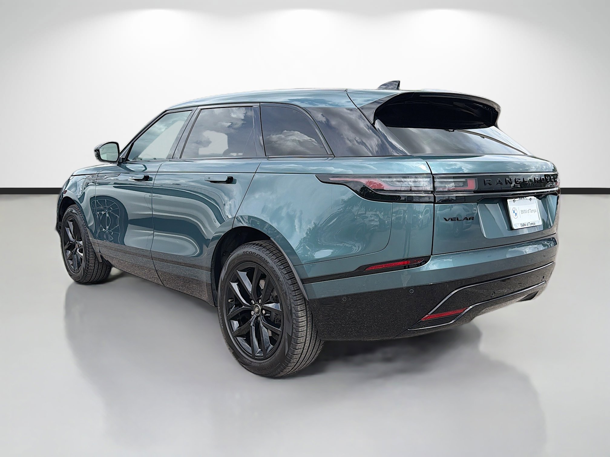 Used 2026 Land Rover Range Rover Velar Dynamic SE image 5