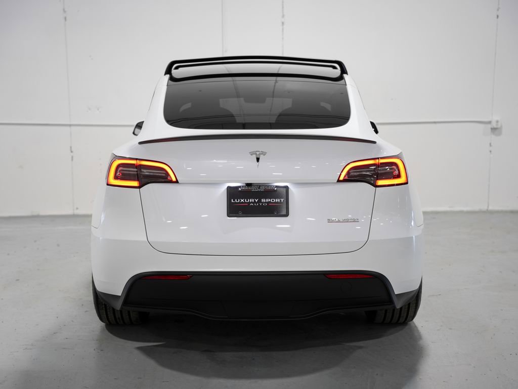 Used 2024 Tesla Model Y Performance AWD/4WD image 4