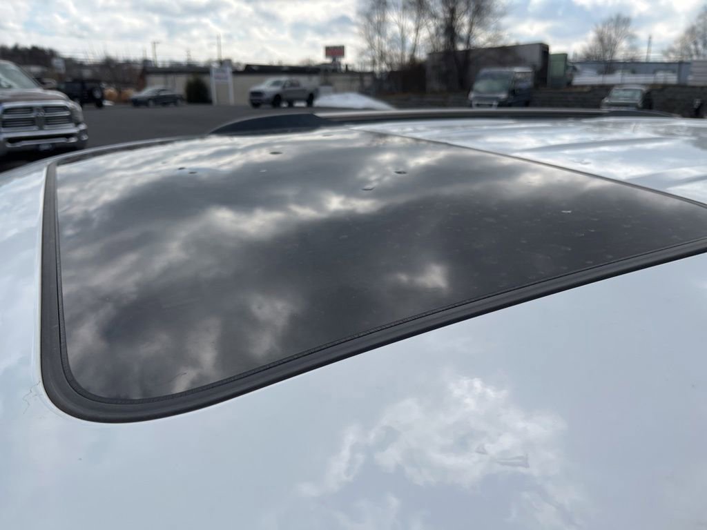 Used 2014 Jeep Grand Cherokee Limited image 18