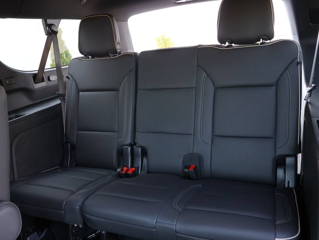 New 2026 GMC Yukon XL Elevation w/ Elevation Premium Package AWD/4WD image 11