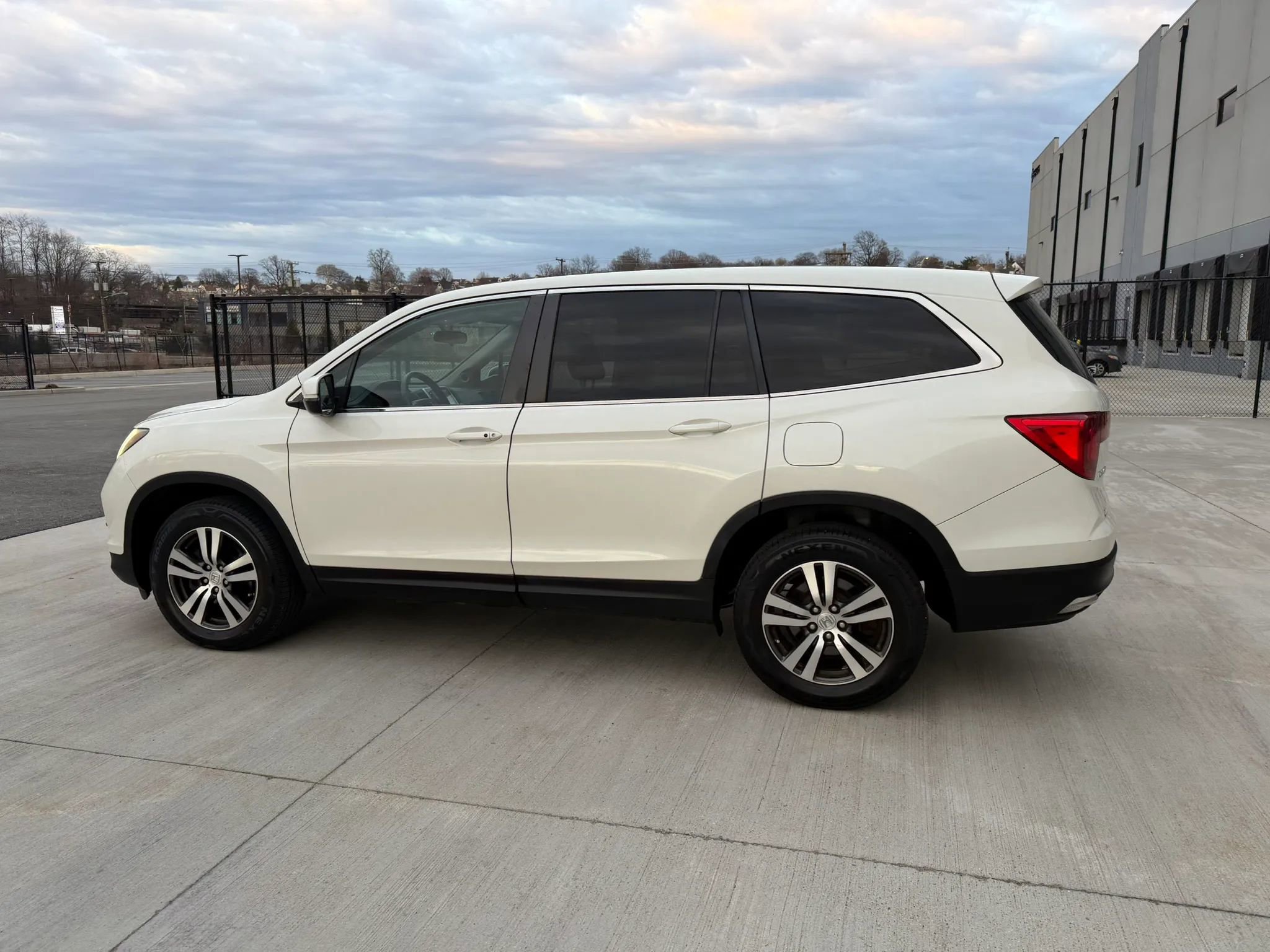 Used 2016 Honda Pilot EX image 6