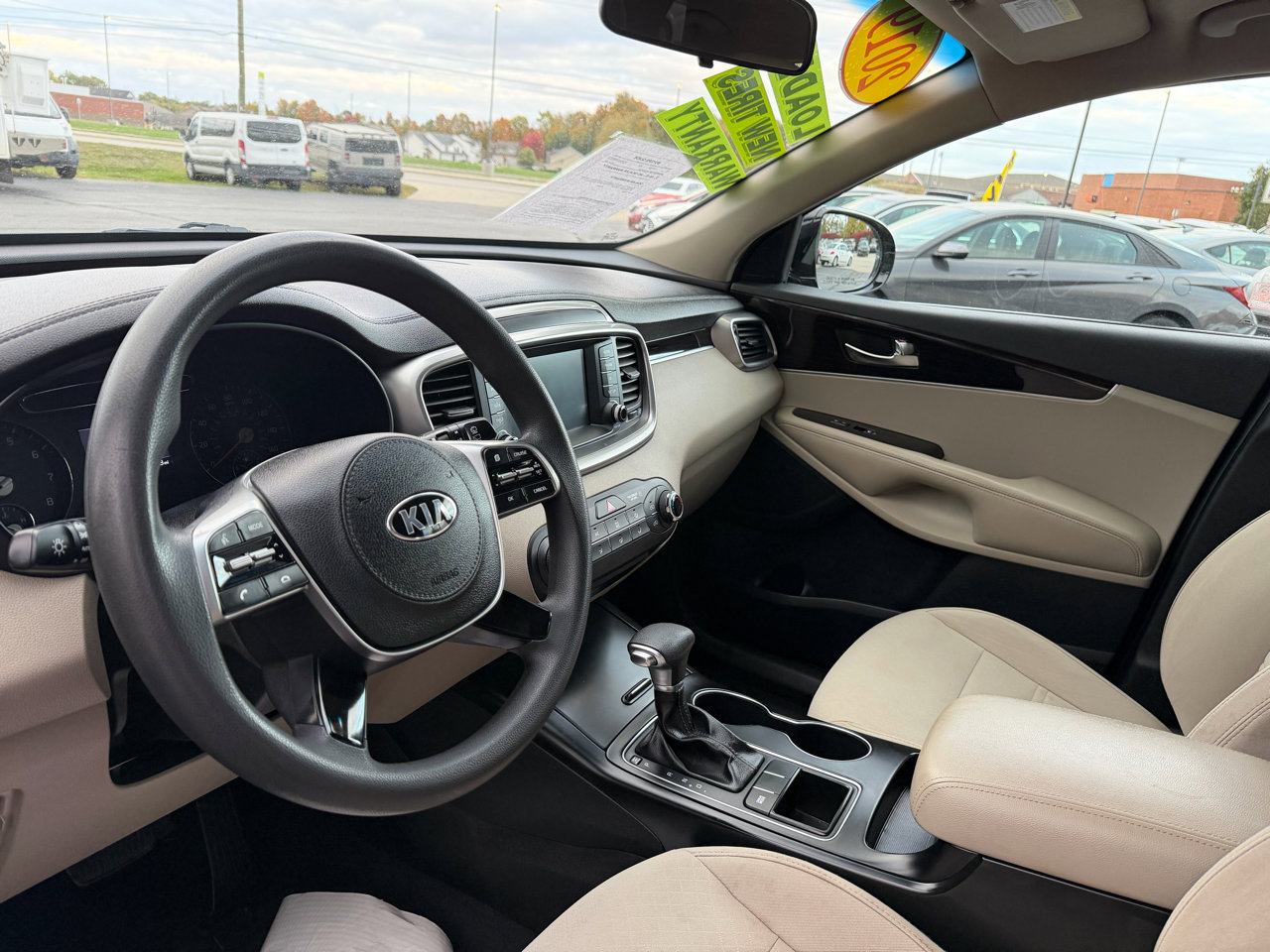 Used 2019 Kia Sorento LX image 19