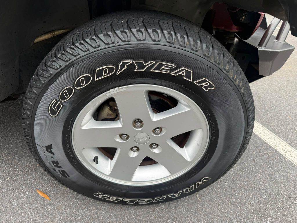 Used 2012 Jeep Wrangler Sport AWD/4WD image 34