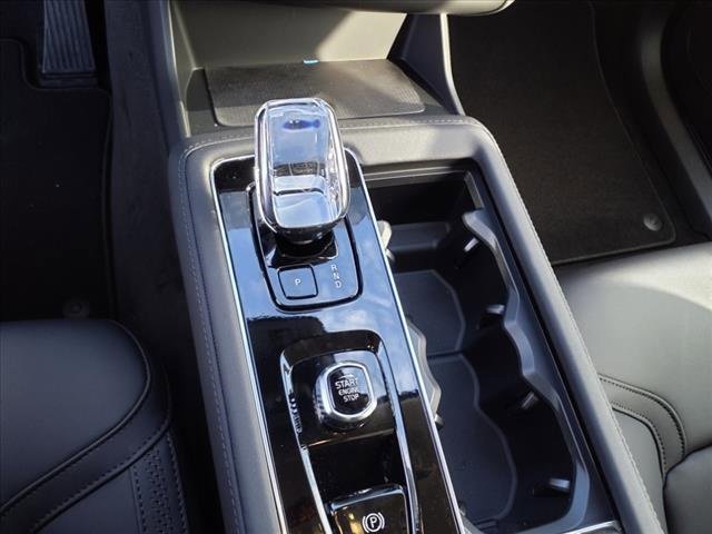Used 2025 Volvo XC90 T8 Plus w/ Protection Package Premier image 13
