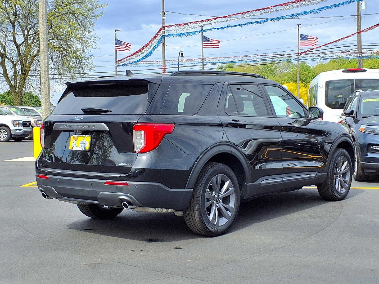Used 2024 Ford Explorer XLT w/ Equipment Group 202A AWD/4WD video 2