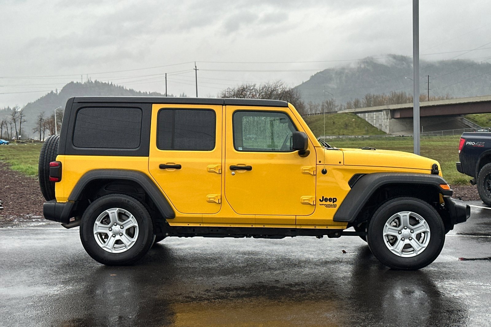 Used 2021 Jeep Wrangler Unlimited Sport image 2