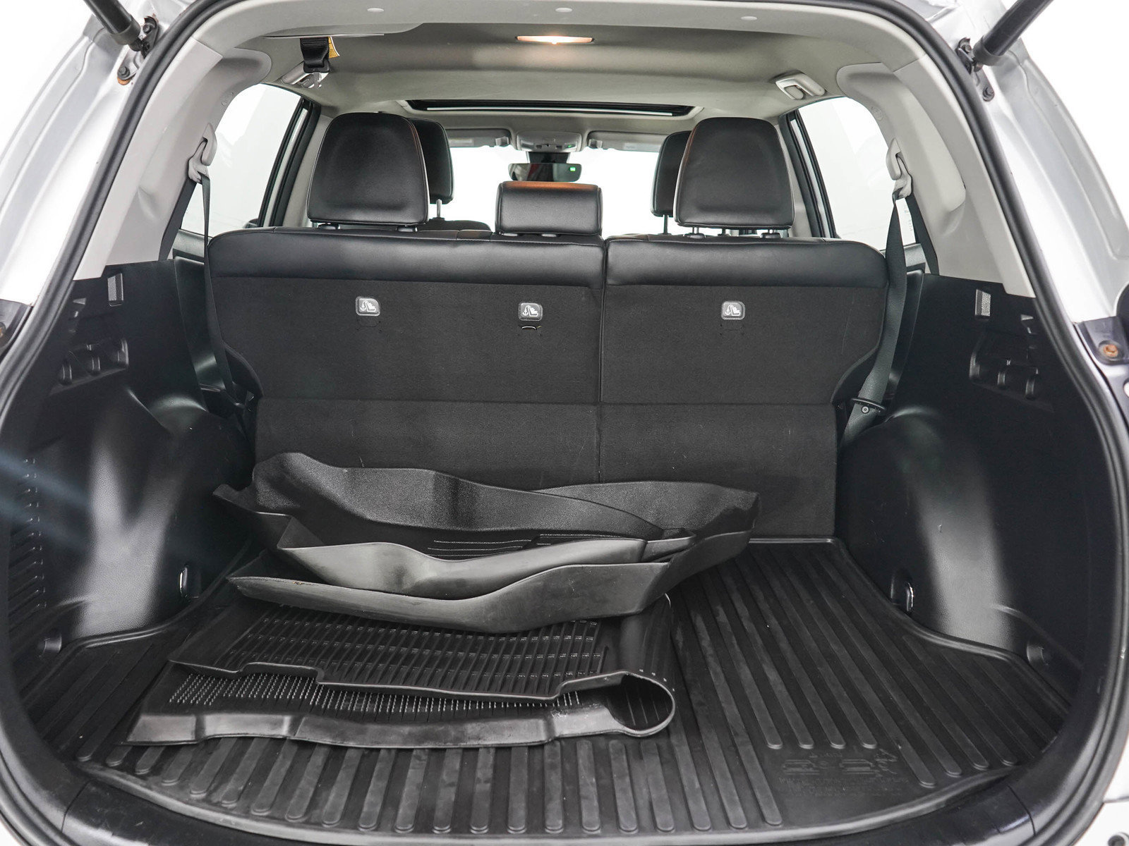 Used 2018 Toyota RAV4 Limited w/ All Weather Liner Package AWD/4WD image 9